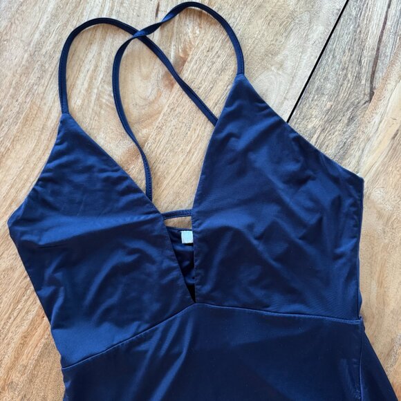 Lovers + Friends Dress in Navy (Small) - Picture 4 of 5